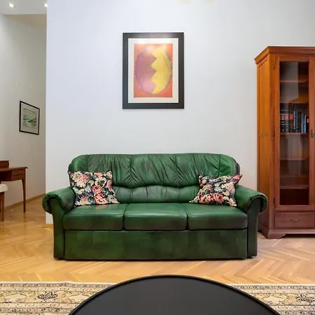 Emerald With Free Parking * בודפשט