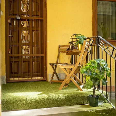 Emerald With Free Parking Apartment Budapest