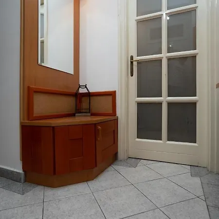 Emerald With Free Parking Budapest