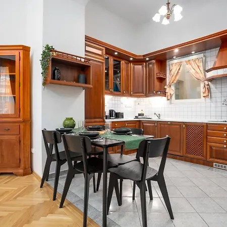 Apartment Emerald With Free Parking