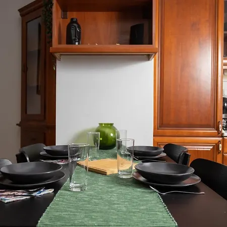 Emerald With Free Parking * Budapest