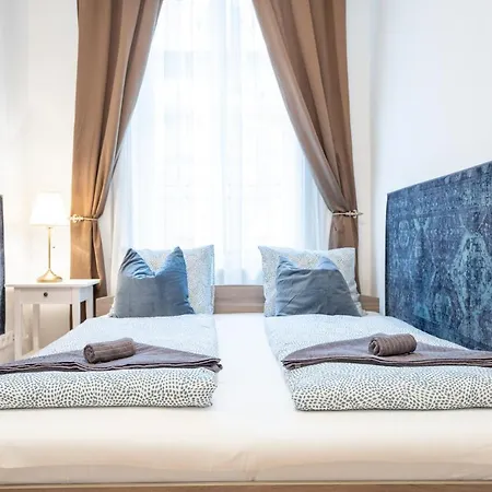 Emerald With Free Parking *