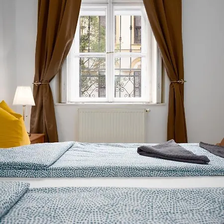 Emerald With Free Parking Budapest